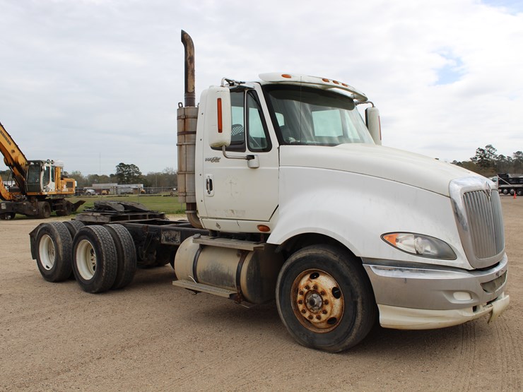 2009-international-prostar-image-2