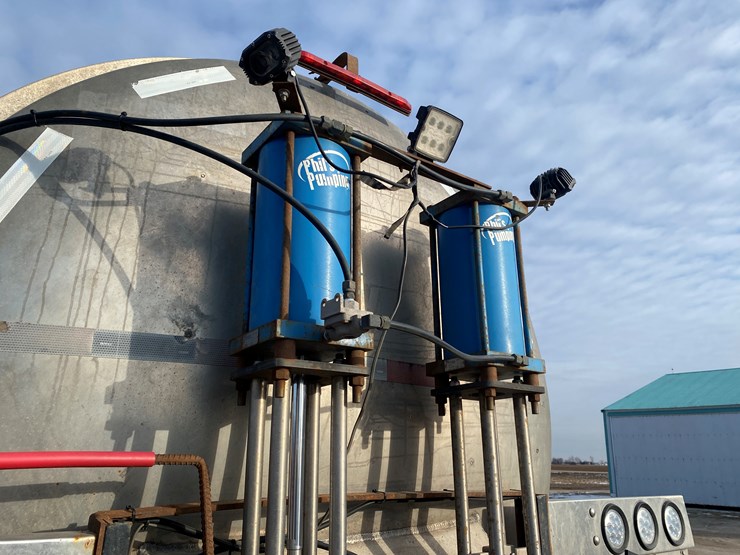 1980-trailmobile-tanker-image-24