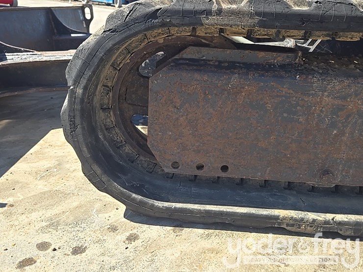 2020-deere-35g-image-27