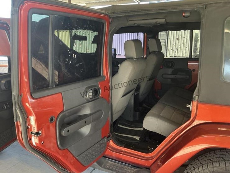 2009-jeep-wrangler-image-24