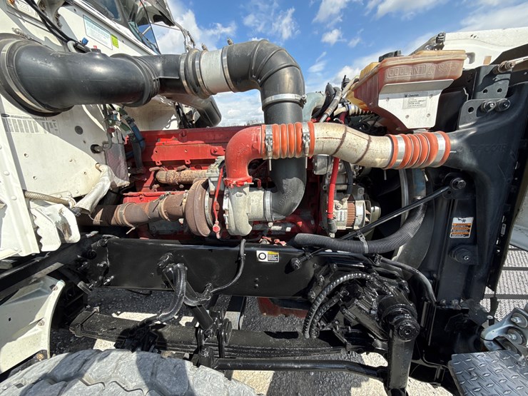 2008-peterbilt-367-image-10