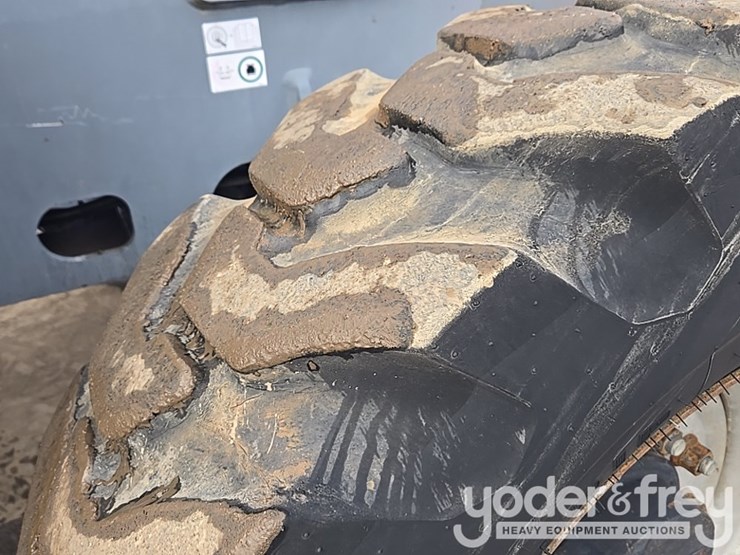 2017-skyjack-sj843th-image-15