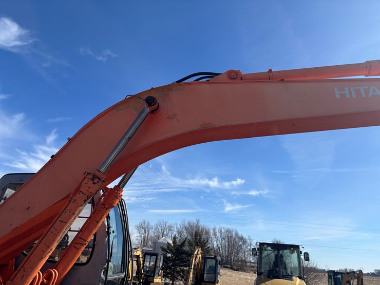 hitachi-ex200-lc-image-29