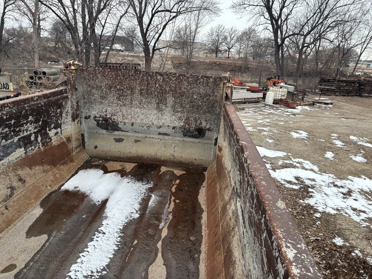 #2267-•-beau-rock-17'-steel-dump-box-image-12