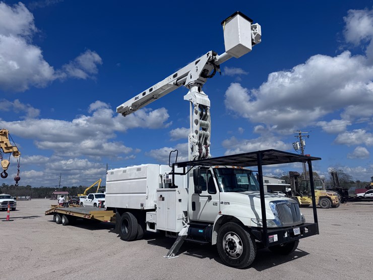 2006-international-durastar-4300-image-2