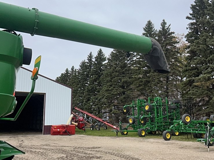 2014-john-deere-s680-image-50