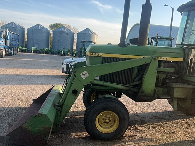 john-deere-4430-image-37