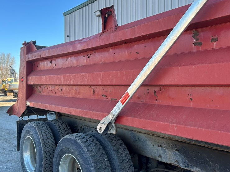 2002-international-7400-image-17