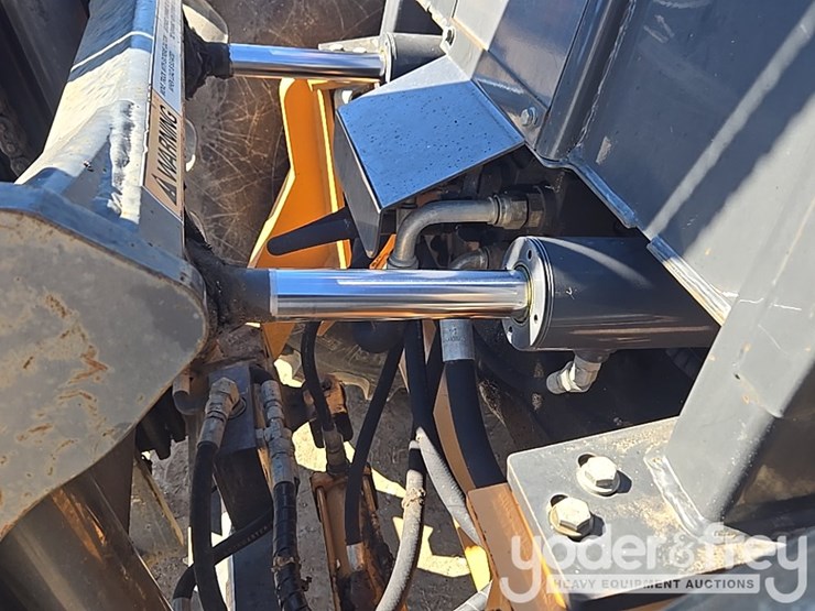 2018-case-586h-image-24