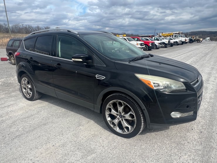 2014-ford-escape-titanium-image-2