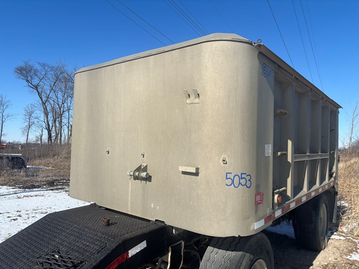 #2292-•-1991-cornhusker-pup-trailer-image-7