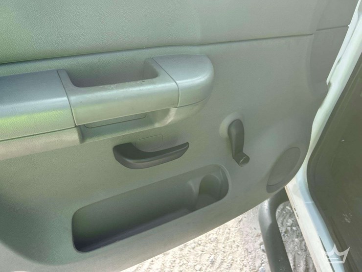 2009-gmc-sierra-2500-image-11