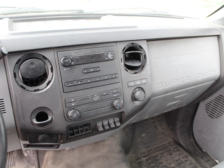 2011-ford-f650-image-10