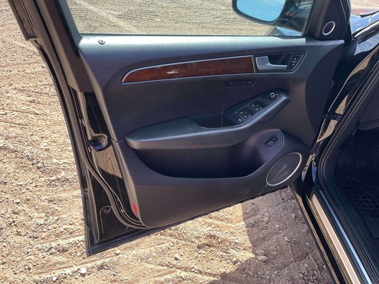 2011-audi-q5-image-9