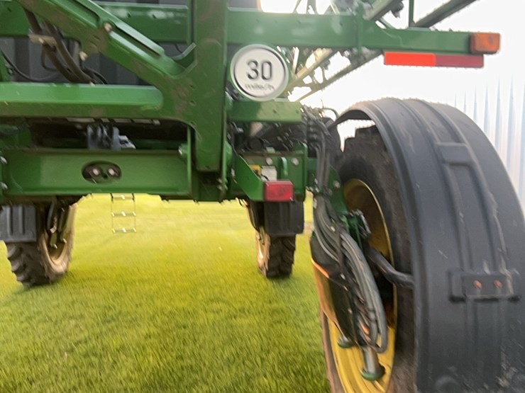 2014-john-deere-r4030-image-3