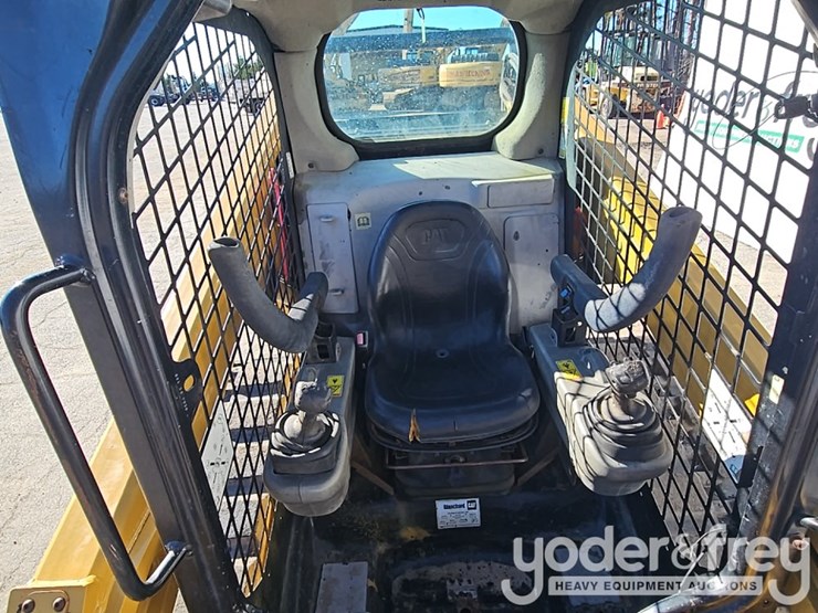 2017-caterpillar-289d-image-27