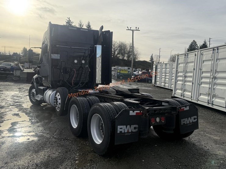 2017-international-prostar-image-6