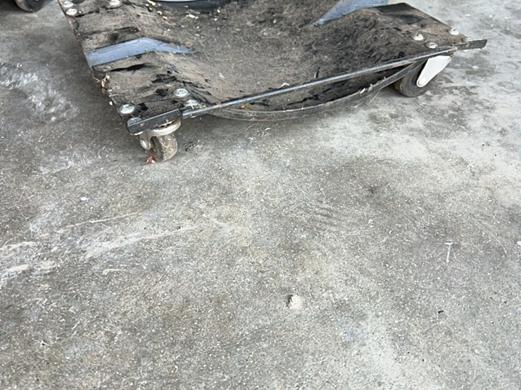 (4)-rolling-stands-for-truck-tires,-can-also-be-used-for-other-heavy-items-image-2