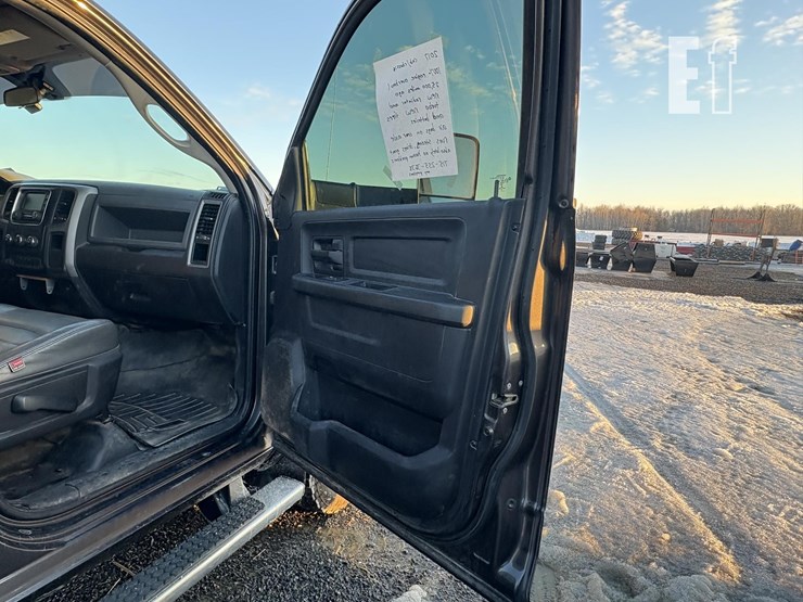 2017-dodge-ram-3500hd-image-7