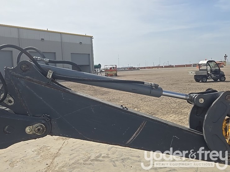 2014-deere-310k-ep-image-54