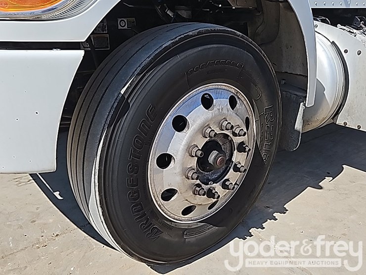 2018-peterbilt-337-image-9