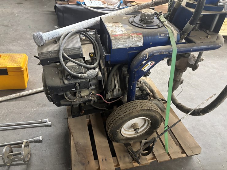 #2309-•-graco-gh-733-roof-coating-sprayer-image-3