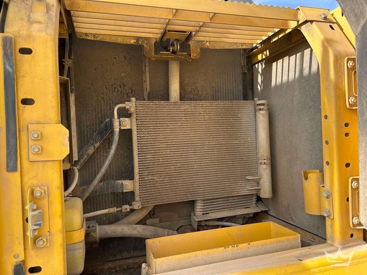 2012-komatsu-pc200-lc-8-image-14