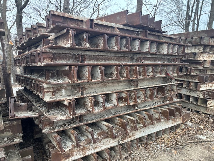 #2262-•-approx.-8"-concrete-forms-image-2