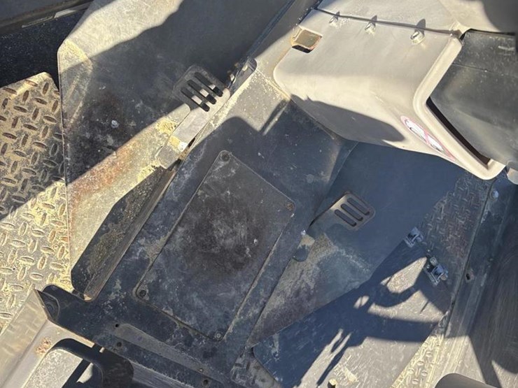 2013-volvo-dd110b-image-45