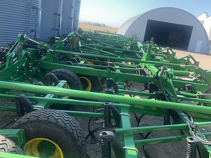 2024-john-deere-52-image-59