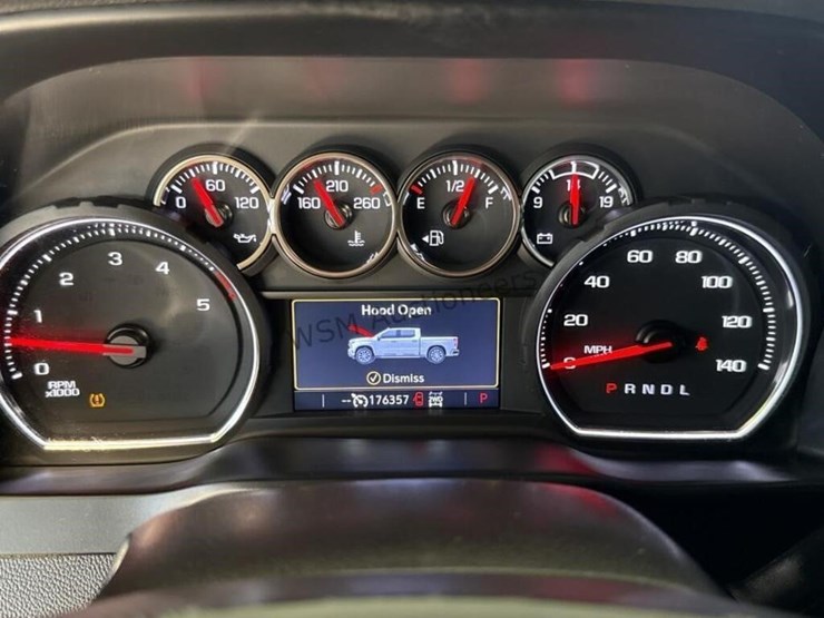 2022-chevrolet-silverado-3500hd-image-17