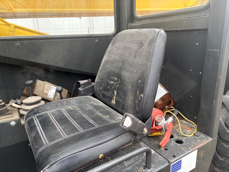 #2310-•-2004-gehl-rs8-telehandler-image-24