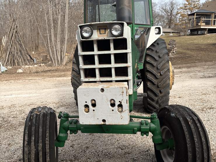1974-oliver-2255-image-3