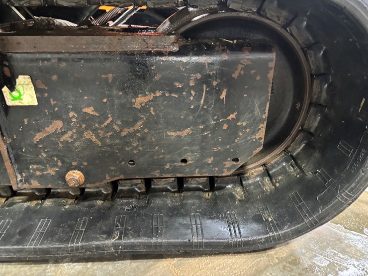 caterpillar-305-image-62