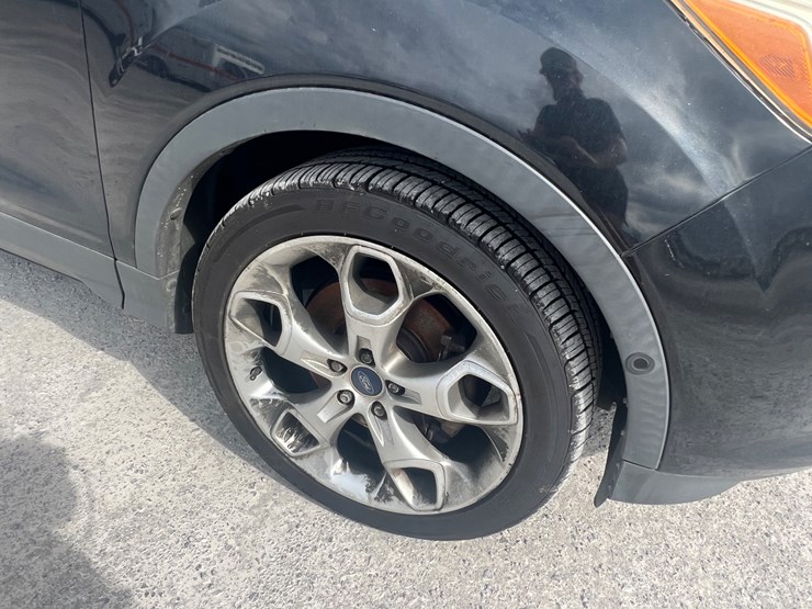 2014-ford-escape-titanium-image-8