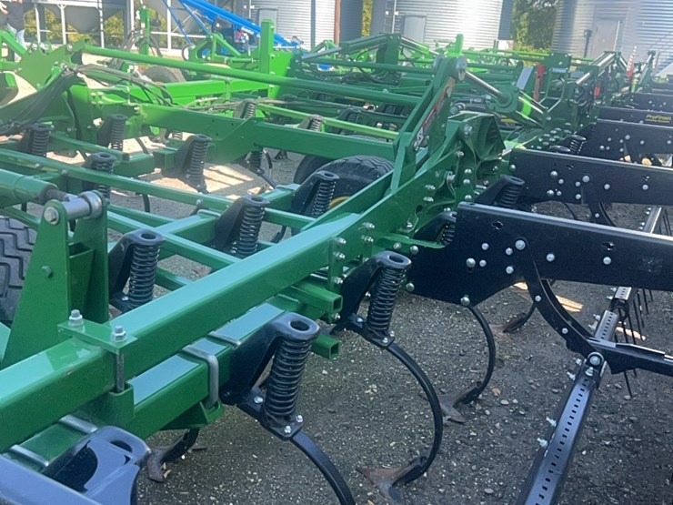 2024-john-deere-52-image-110