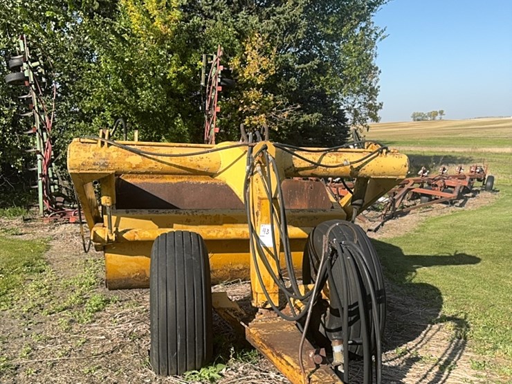 10-yard-ashland-scraper,-hydraulic-push-off,-very-heavy-duty,-works-good-image-31