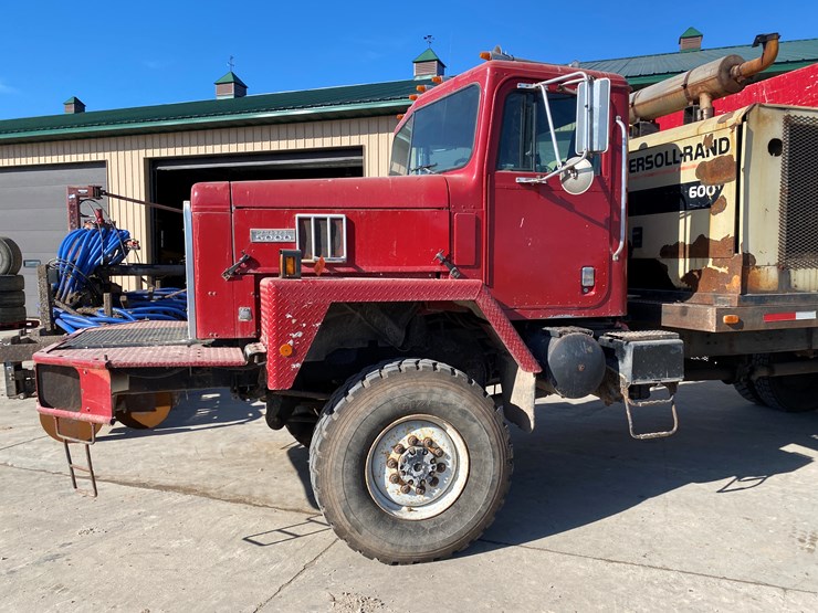 1994-international-paystar-5000-image-15