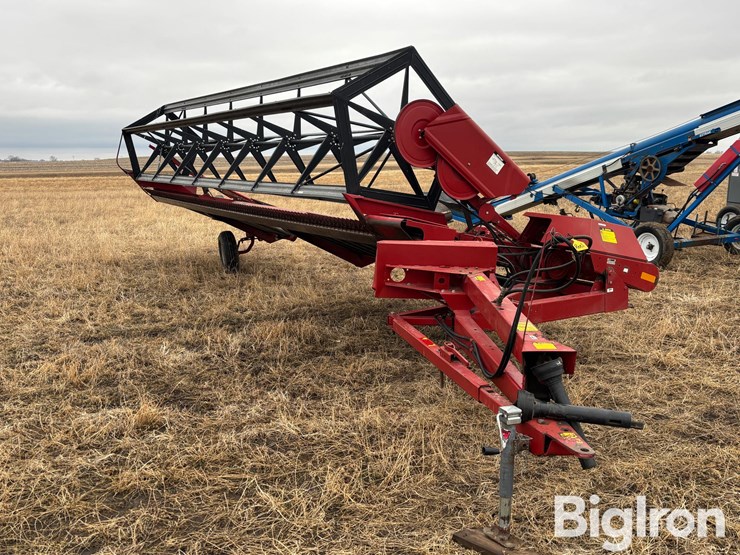 case-725-pull-type-swather-image-1