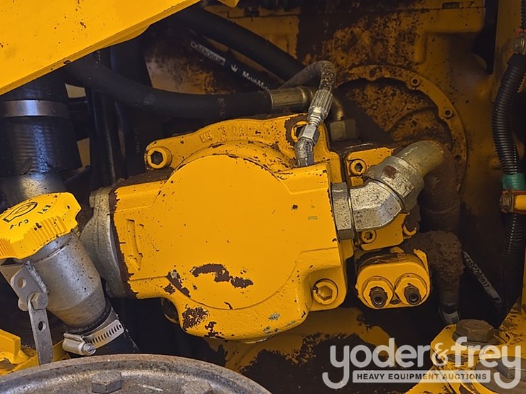 2018-deere-460e-image-40