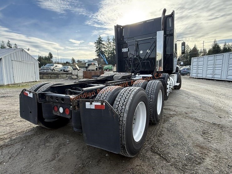 2017-international-prostar-image-6