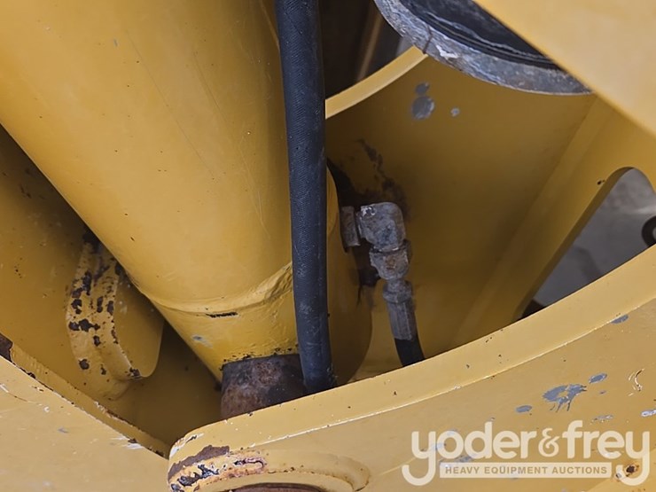 2018-deere-310sl-image-40