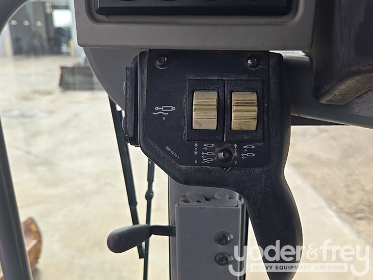 2009-caterpillar-140m-vhp-plus-image-96