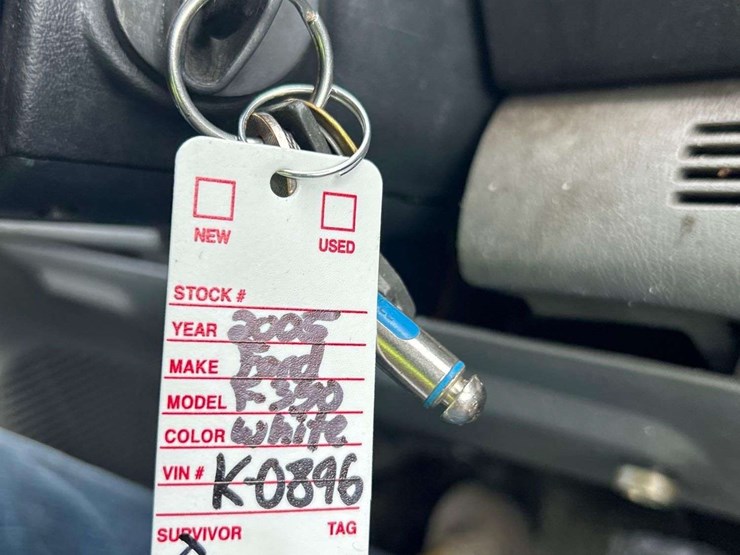 2005-ford-f350-image-29