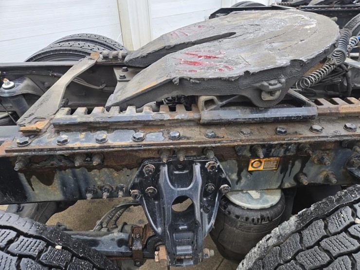 2018-kenworth-t680-image-27