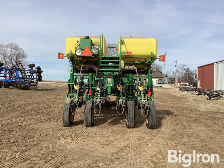 2022-john-deere-1775nt-image-6