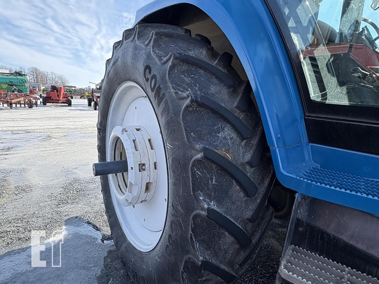 1995-ford-8670-image-16