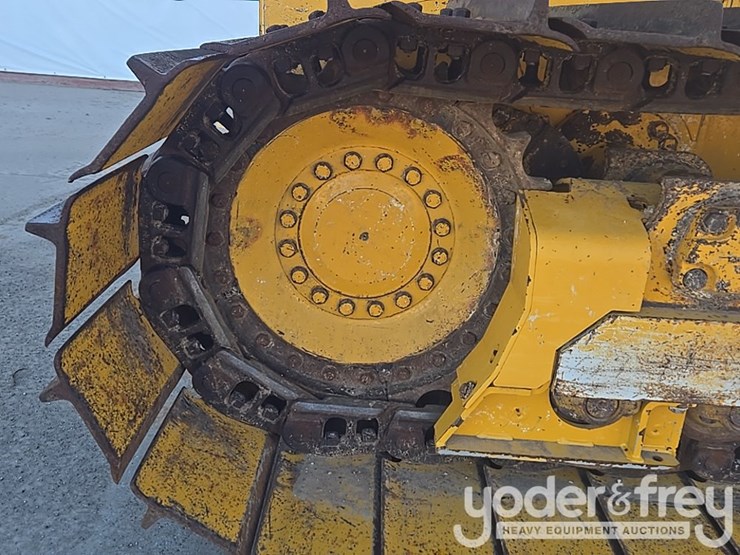 2018-deere-700k-image-23