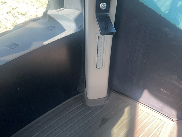 2016-john-deere-9520r-image-175