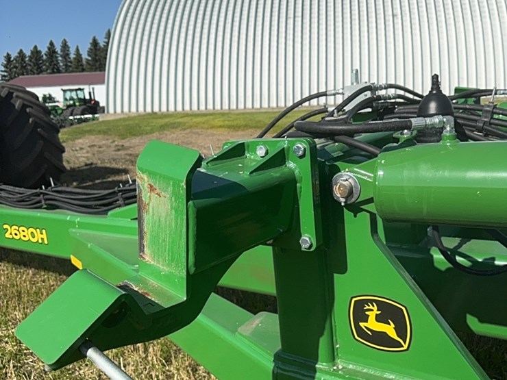 2023-john-deere-h-image-32